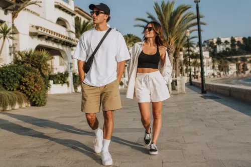 Chino shorts na lato - streetwearowy look z klasycznym twistem